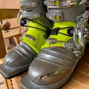 Scarpa T1 Telemark Boot